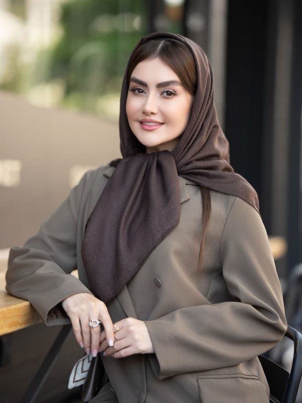 روسری نخ لمه دار قواره ۱۰۰رنگ بندی کاربردی خوش ایست