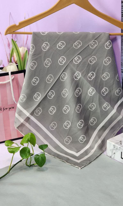 روسری قواره 120 دست دوز جنس پارچه لطیف